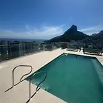 Flat Simples Decoracao Antiga Com Vista Mar- Rooftop Com Piscina, Sauna, Academia, Garagem E Arrumacao Diaria By Tata